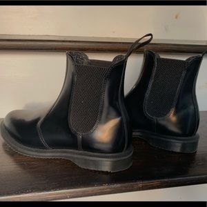 Dr.Martens all black Chelsea boots